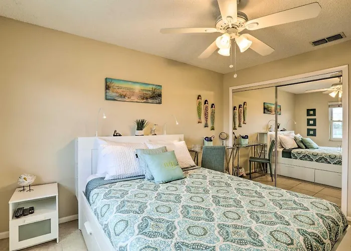 Sea La Vie: Sunny Indian Rocks Condo! * Clearwater Beach