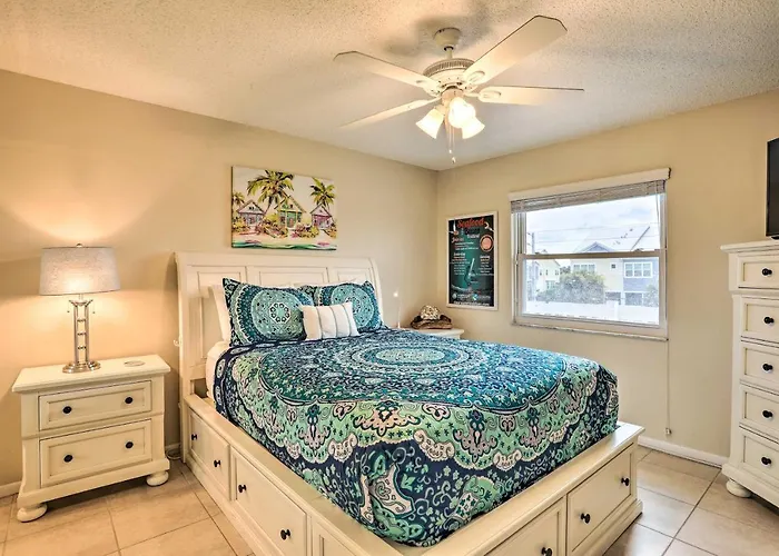 Ferienhaus Sea La Vie: Sunny Indian Rocks Condo!